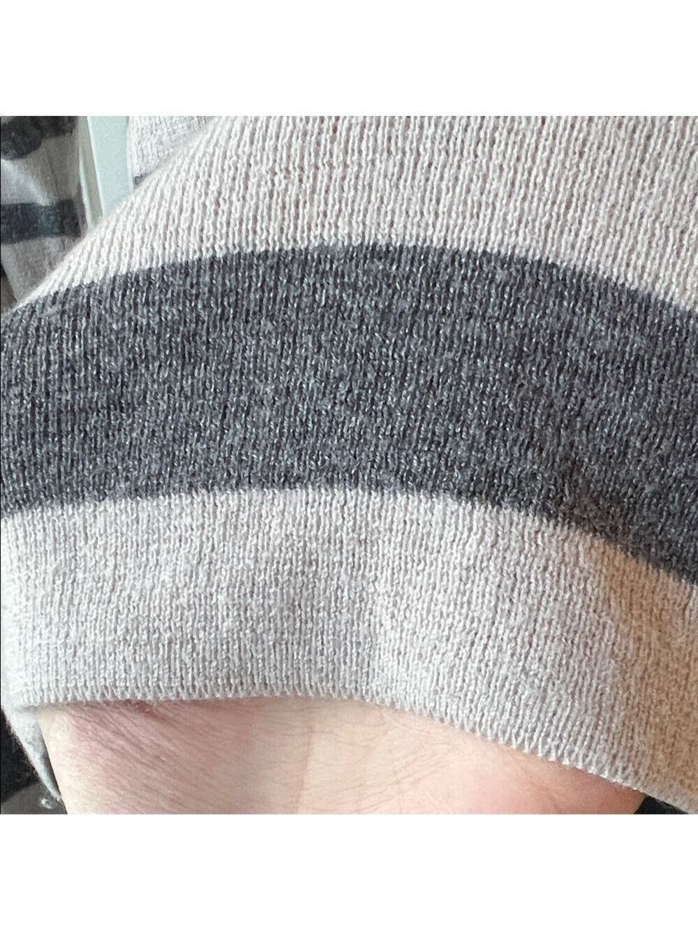 BANANA REPUBLIC Gray Striped VEE PULLOVER V-Neck Merino Wool Sweater - Picture 11 of 16